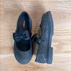 Black Glitter Kids Shoes with Bow by Cat & Jack